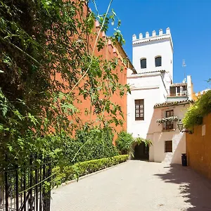  Apartment Holi-rent Historic House Next To The Alcazar