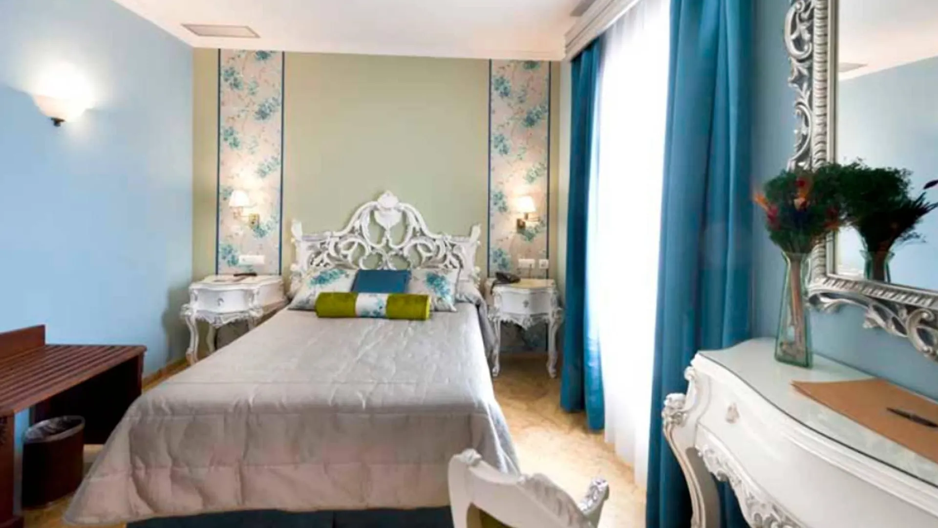 Adriano Boutique Sevilla